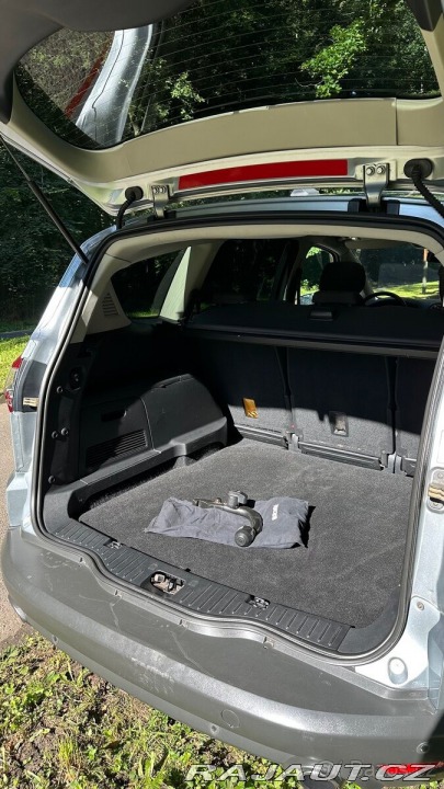 Ford S-MAX 2,2   tdci 147kw 1800