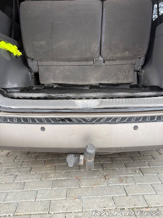 Hyundai H 1 2,5   125 kW | 8 míst | m 2011