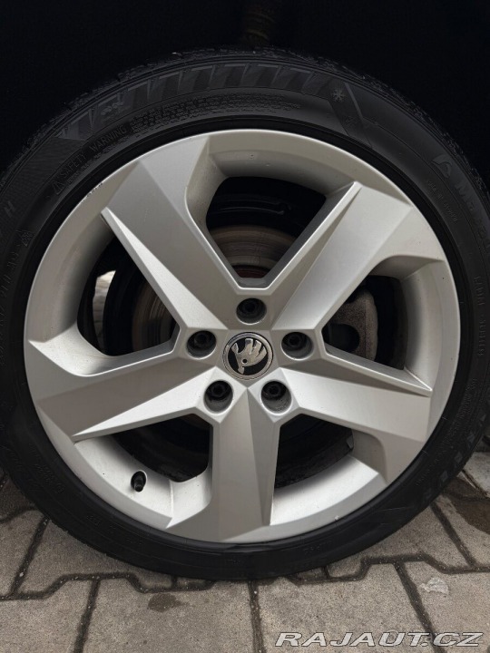 Škoda Superb 2,0   Laurin & Klemen 2012