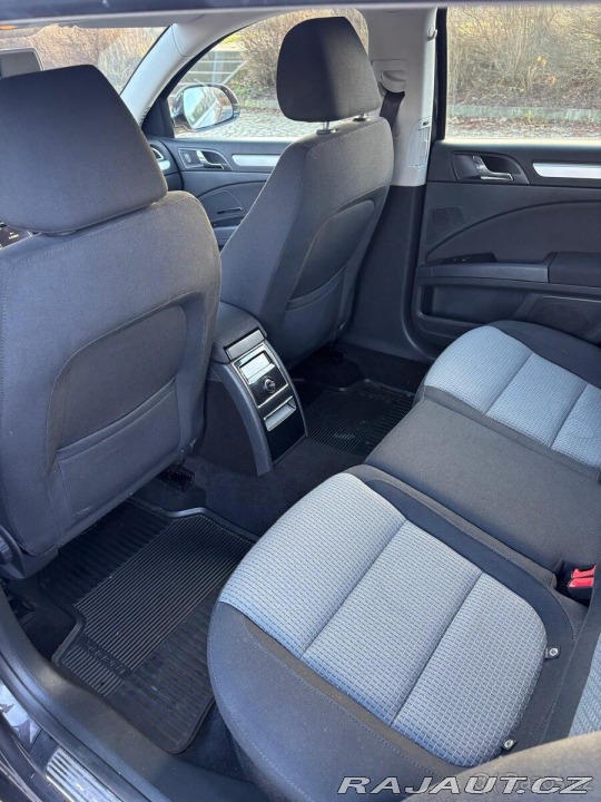 Škoda Superb 2,0   2 2011