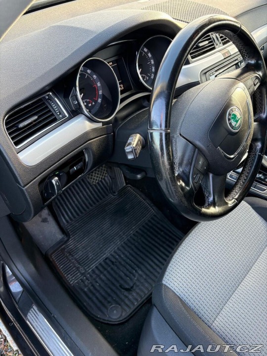 Škoda Superb 2,0   2 2011