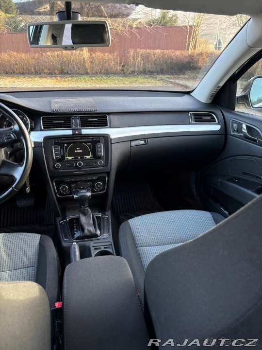 Škoda Superb 2,0   2 2011