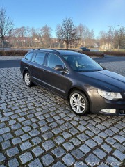Škoda Superb 2,0   2 2011