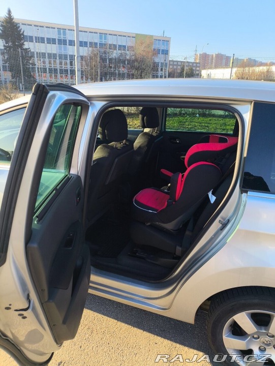 Peugeot 5008 1,6 2011