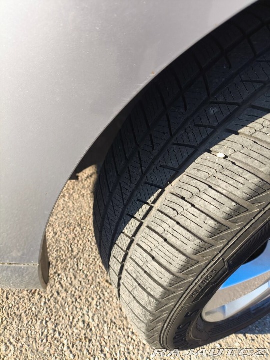 Peugeot 5008 1,6 2011