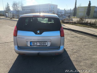 Peugeot 5008 1,6 2011