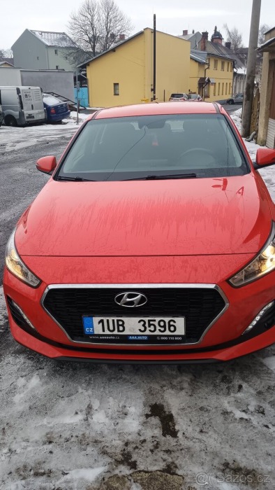Hyundai i30 1,4   CVVT benzín, manuál