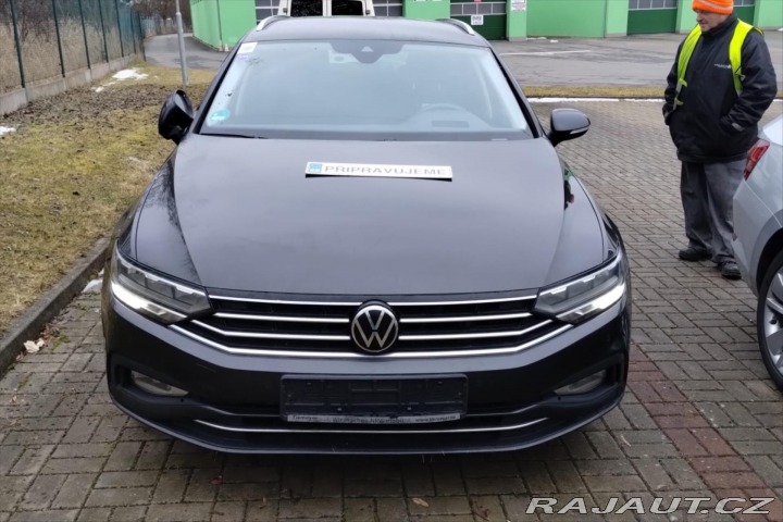 Volkswagen Passat 2,0 TDI 110 kW DSG Busine 2021