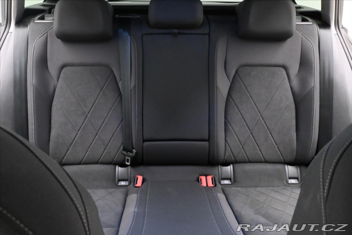 Volkswagen Golf 2,0 TDI 110 kW DSG Style 2022