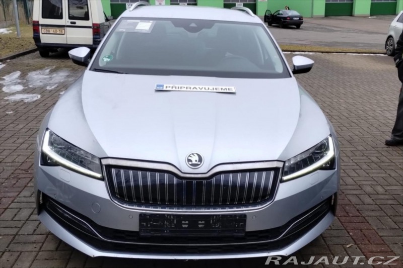 Škoda Superb 1,4 TSI iV 160 kW DSG VŮZ