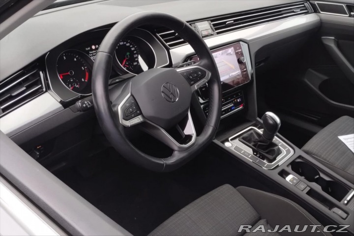 Volkswagen Passat 2,0 TDI 110 kW DSG Busine 2022