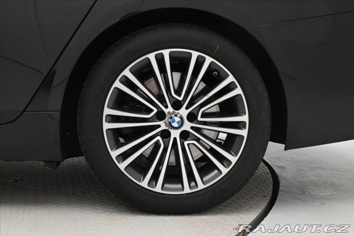 BMW 5 3,0 530d 195 kW xDrive SP 2019