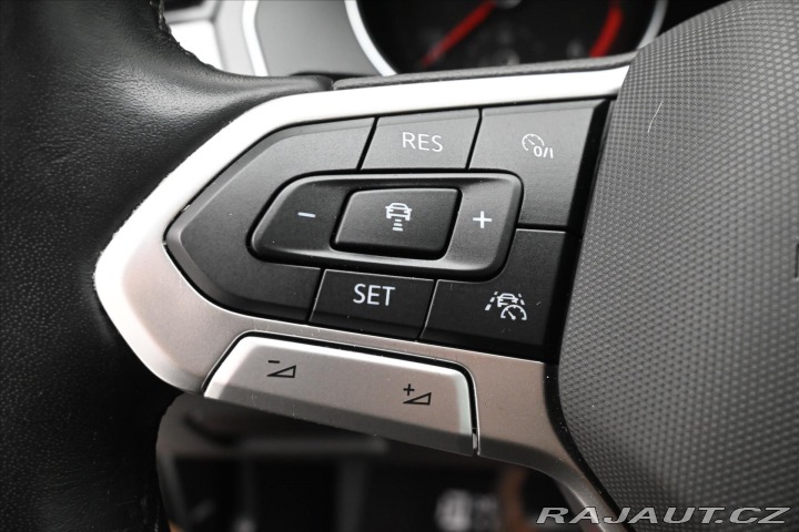 Volkswagen Passat 2,0 TDI 110 kW DSG Busine 2022