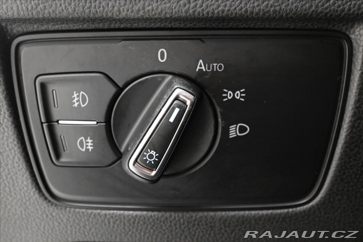 Volkswagen Passat 2,0 TDI 110 kW DSG Busine 2022