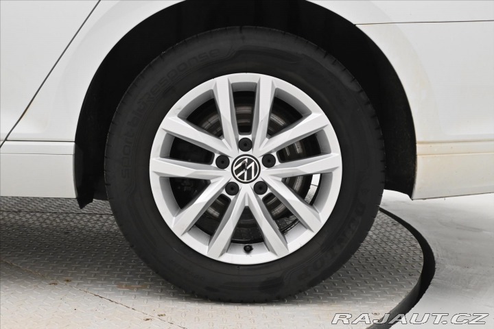 Volkswagen Passat 2,0 TDI 110 kW DSG Busine 2022