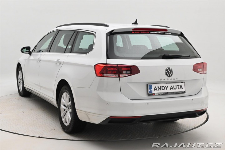 Volkswagen Passat 2,0 TDI 110 kW DSG Busine 2022