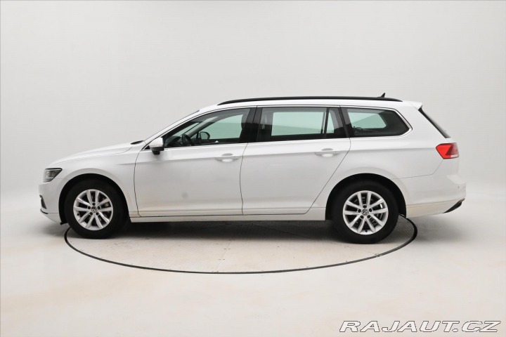 Volkswagen Passat 2,0 TDI 110 kW DSG Busine 2022