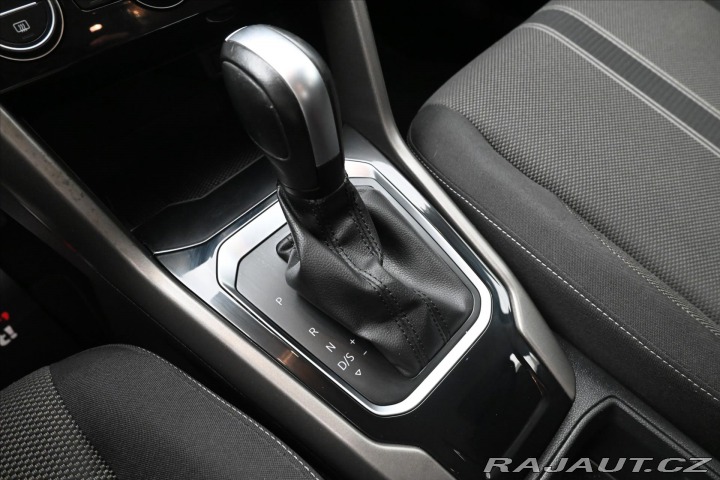 Volkswagen T-Roc 1,5 TSI 110 kW DSG Navi Z 2020