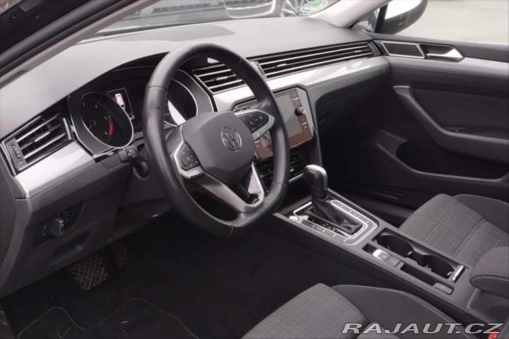 Volkswagen Passat 2,0 TDI 110 kW DSG Busine 2022