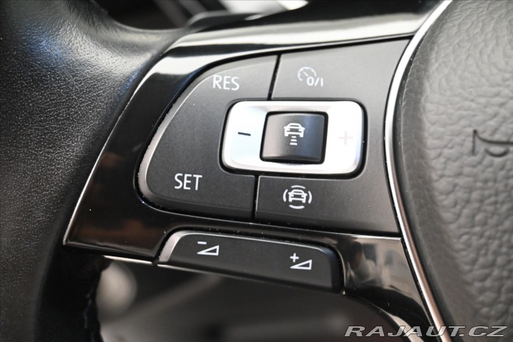 Volkswagen Touran 2,0 TDI 110 kW DSG Highli 2019