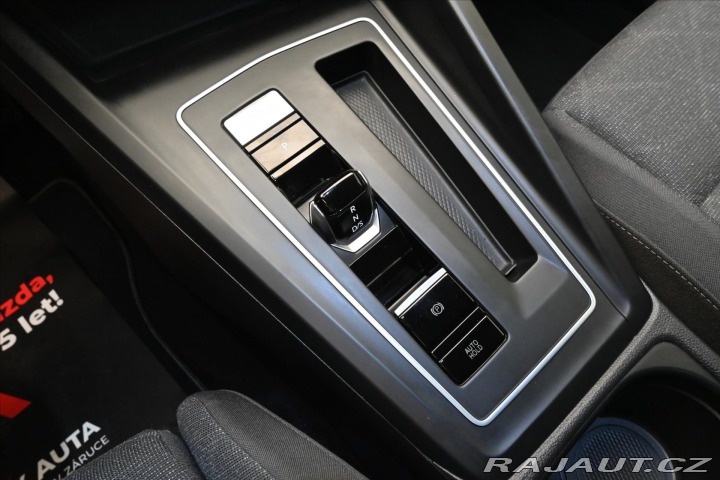 Volkswagen Golf 2,0 TDI 110 kW DSG Busine 2022