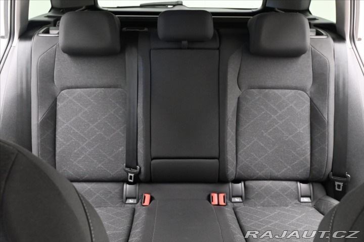 Volkswagen Golf 2,0 TDI 110 kW DSG Busine 2022