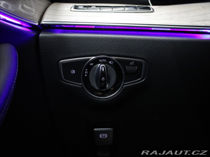 Mercedes-Benz E 2,0 220d Burm.PANO. E53-L 2020