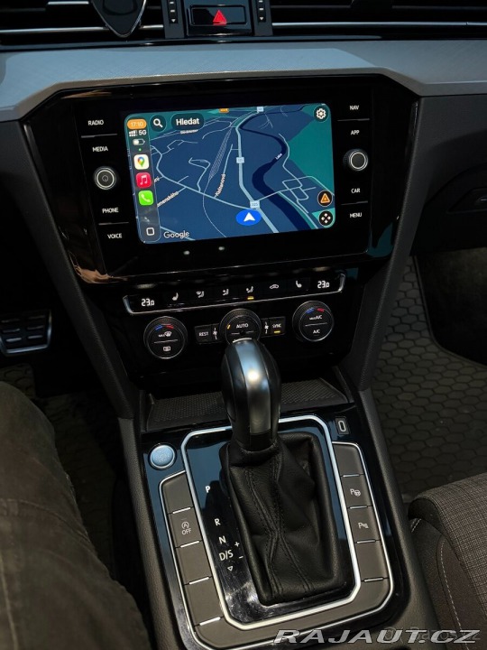 Volkswagen Passat 1,5   TSI 110kW DSG R-Lin 2020