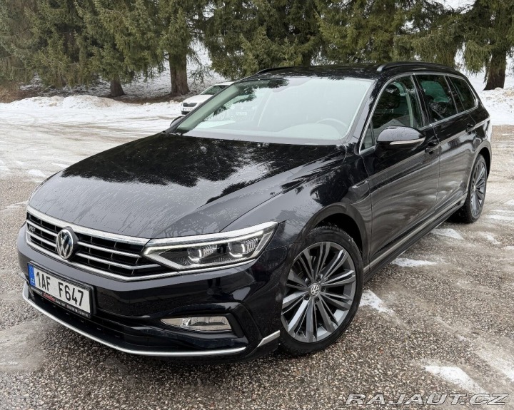 Volkswagen Passat 1,5   TSI 110kW DSG R-Lin 2020