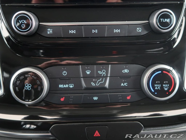 Ford Tourneo Custom 2.0TDCi,CZ,8Míst,Titanium 2022