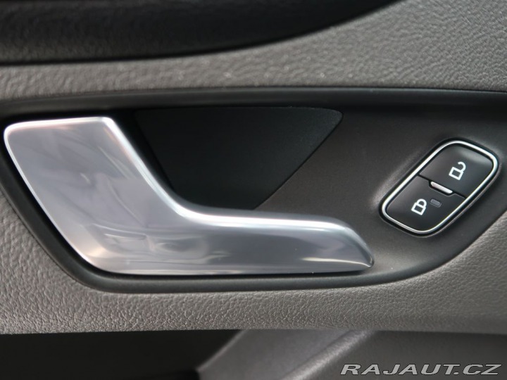 Ford Tourneo Custom 2.0TDCi,CZ,8Míst,Titanium 2022