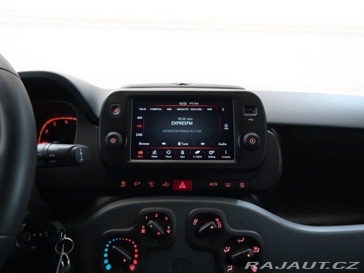 Fiat Panda 1.0HYBRID,52kW,CROSS,MAN6 1800