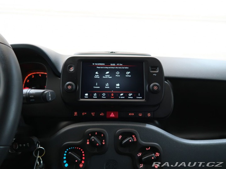 Fiat Panda 1.0HYBRID,52kW,CROSS,MAN6 1800