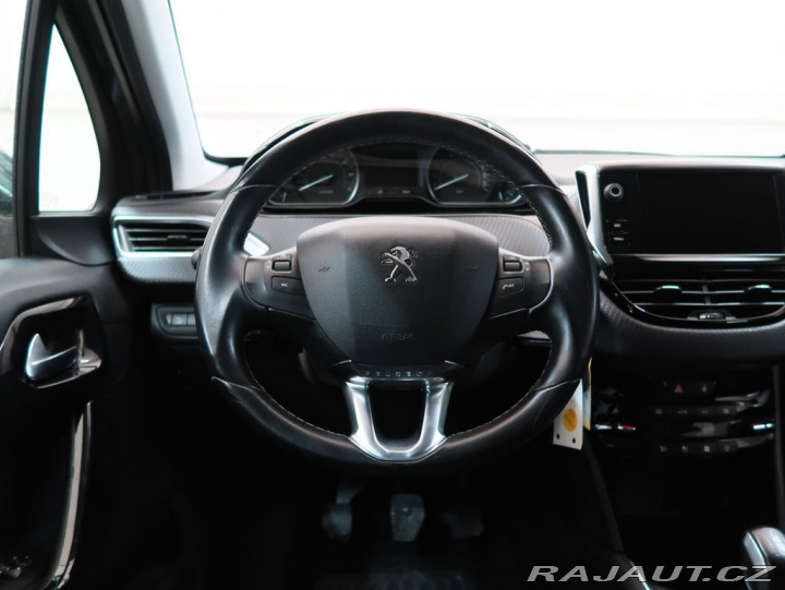 Peugeot 208 1.2PureTech,61kW,ALLURE,M 1800