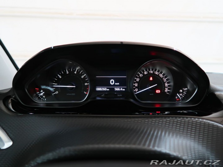 Peugeot 208 1.2PureTech,61kW,ALLURE,M 1800