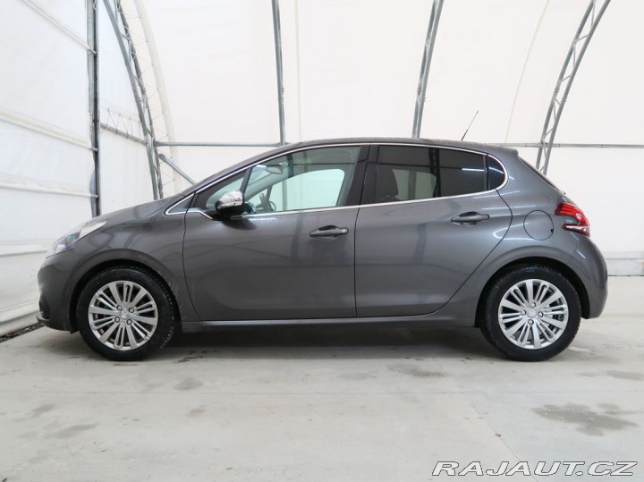 Peugeot 208 1.2PureTech,61kW,ALLURE,M 1800