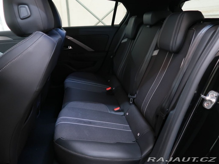 Opel Astra 1.2TURBO,96kW,GS,AT8 1800