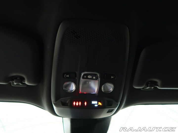 Peugeot 2008 1.2PureTech,74kW,ALLURE,M 1800