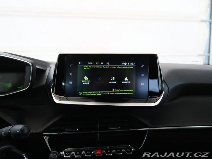 Peugeot 2008 1.2PureTech,74kW,ALLURE,M 1800