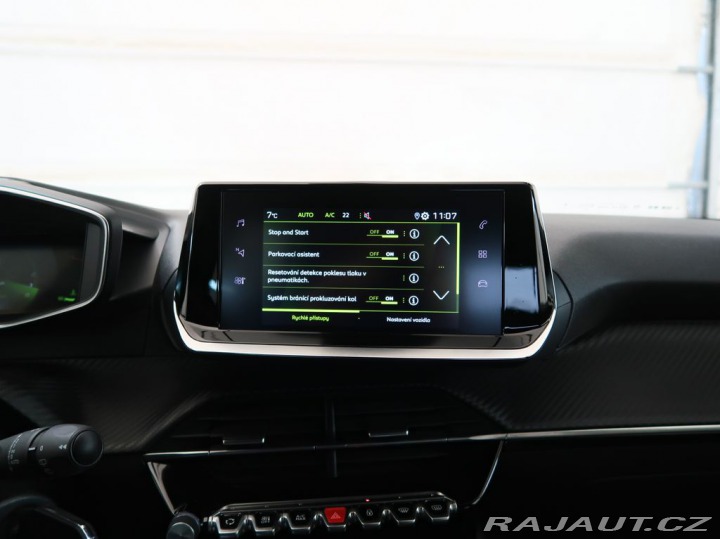 Peugeot 2008 1.2PureTech,74kW,ALLURE,M 1800