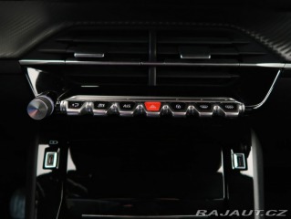 Peugeot 2008 1.2PureTech,74kW,ALLURE,M 1800