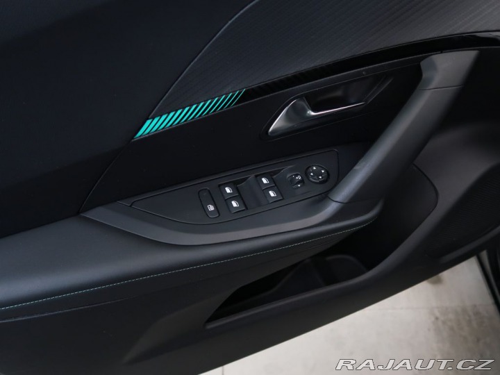 Peugeot 2008 ELECTRO,100kW,ALLURE,50kW 1800