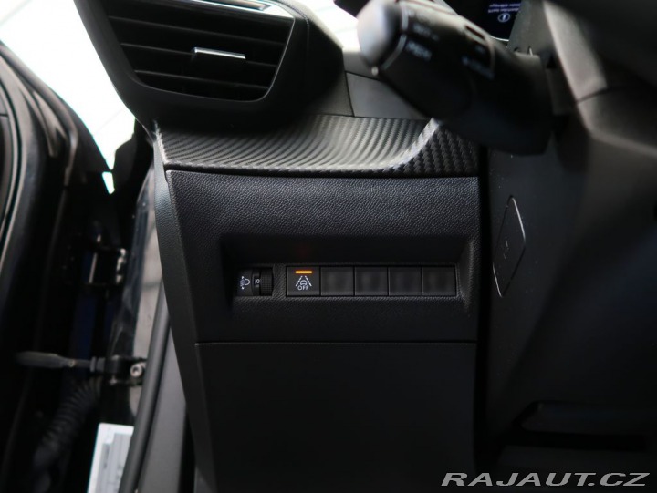 Peugeot 2008 ELECTRO,100kW,ALLURE,50kW 1800