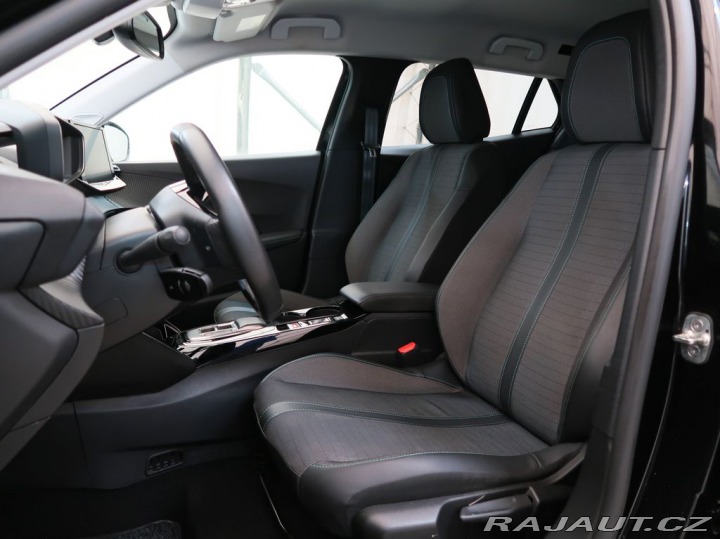 Peugeot 2008 ELECTRO,100kW,ALLURE,50kW 1800