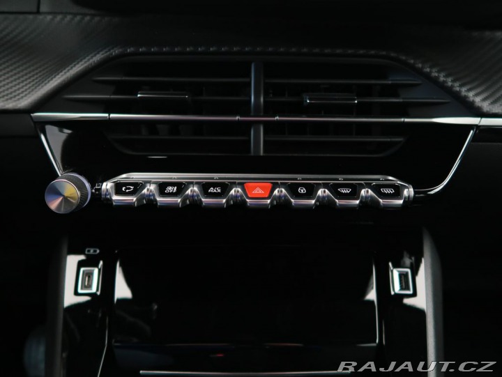 Peugeot 2008 1.2PureTech,74kW,ALLURE,M 1800