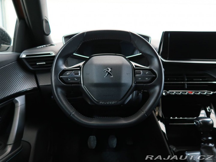 Peugeot 2008 1.2PureTech,74kW,ALLURE,M 1800