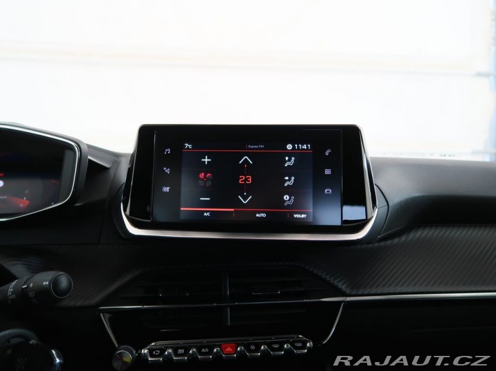 Peugeot 2008 1.2PureTech,74kW,ALLURE,M 1800