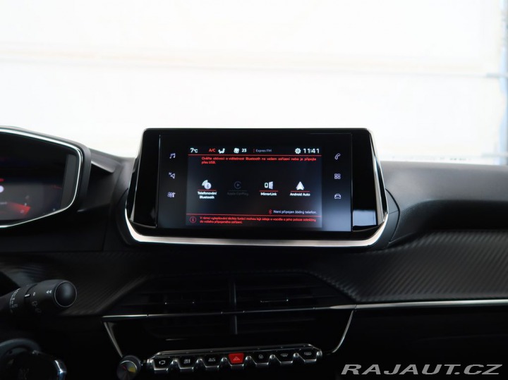 Peugeot 2008 1.2PureTech,74kW,ALLURE,M 1800