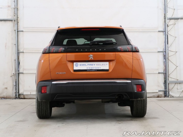 Peugeot 2008 1.2PureTech,74kW,ALLURE,M 1800