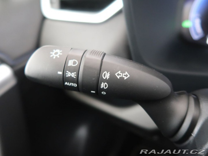 Toyota RAV4 2.5Hybrid4x4,CZ,1Maj,Sele 2022